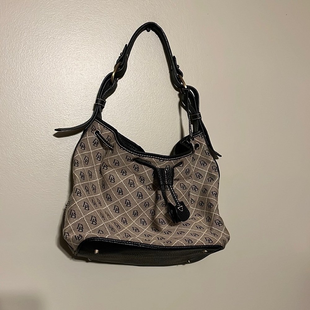 Vintage dooney & Bourke purse - L55